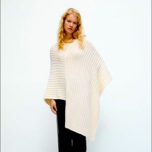 Zara Round collar cape with asymmetric hem S knit 🧶